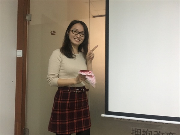 紅瓜子沙龍--- 向周六早9點say嗨！